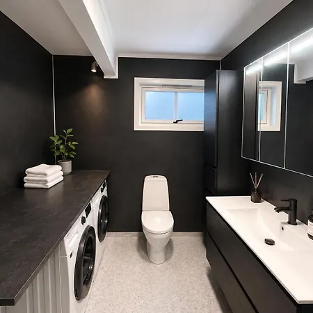 Διαμέρισμα With Sea View, Balcony And Parking *